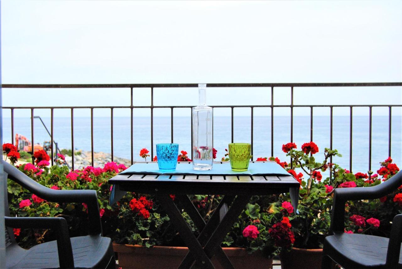 Tramonto Sul Mare - Sea Suite Savona Eksteriør bilde
