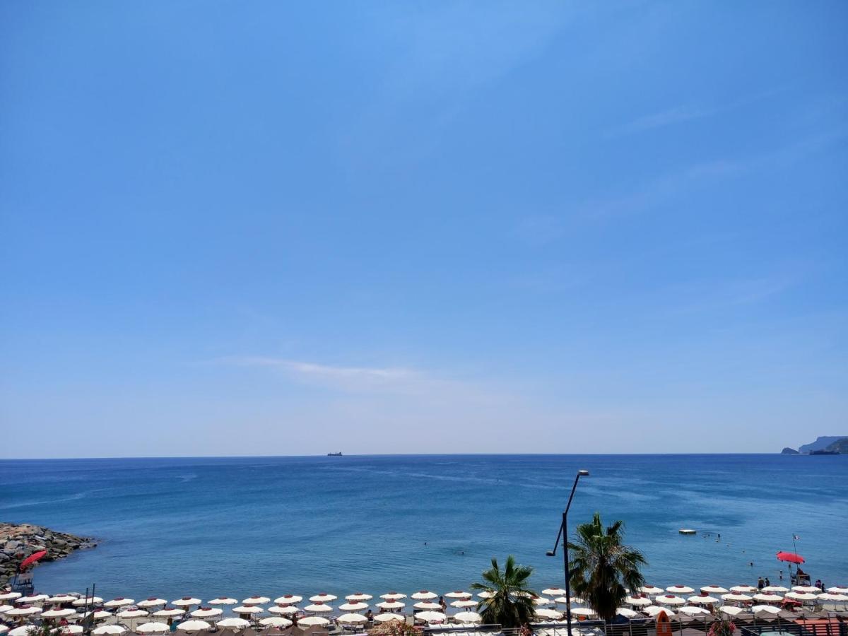 Tramonto Sul Mare - Sea Suite Savona Eksteriør bilde