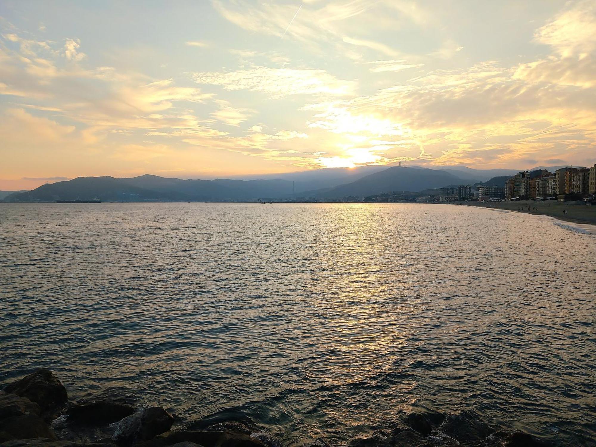 Tramonto Sul Mare - Sea Suite Savona Eksteriør bilde