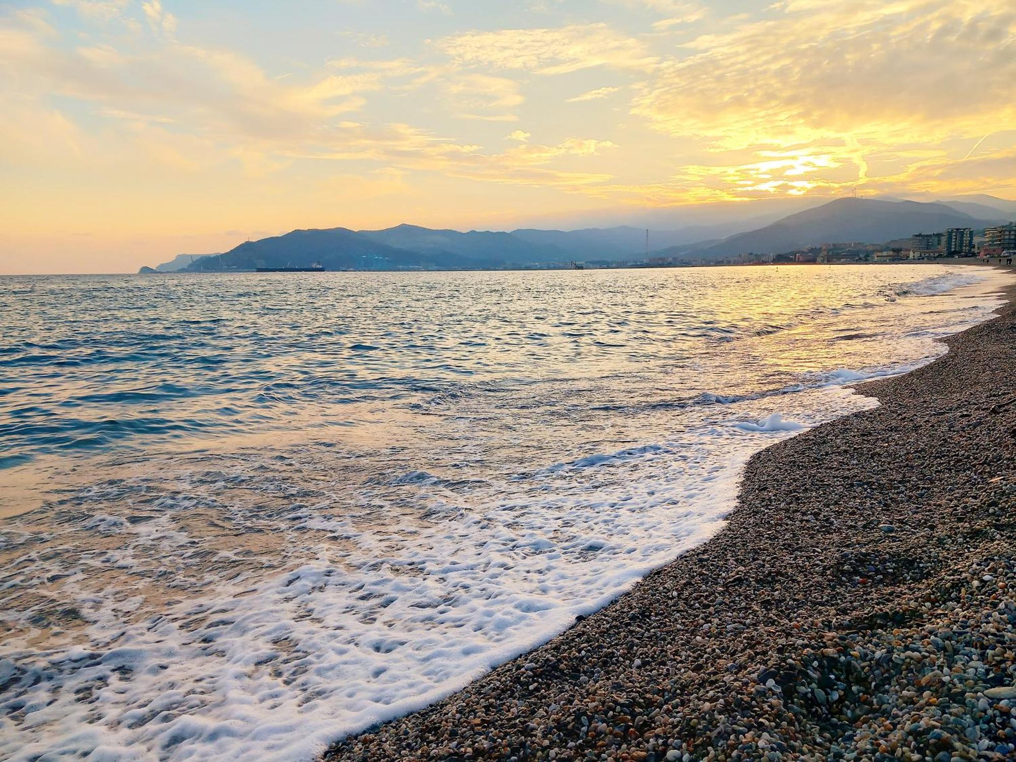 Tramonto Sul Mare - Sea Suite Savona Eksteriør bilde