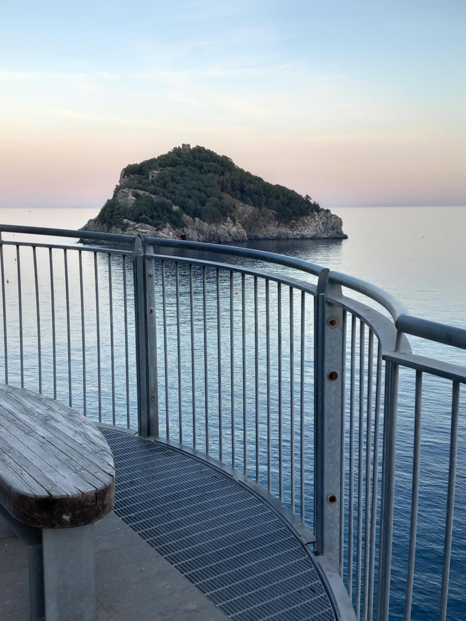 Tramonto Sul Mare - Sea Suite Savona Eksteriør bilde